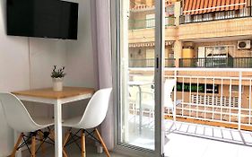 Apartamento estudio de 23 m² en Torrevieja, con 1 baño privado.
